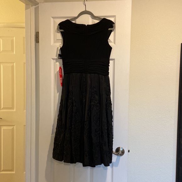 Adorable cocktail dress NWT - Picture 5 of 7